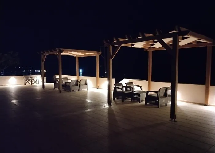 Astradeni Luxury Apartments Kratir