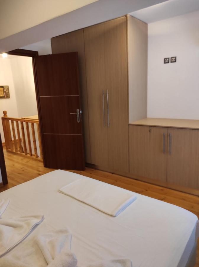 Apartment Astradeni Luxury Kratir *