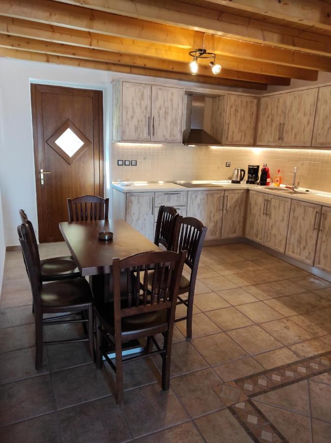 Astradeni Luxury Kratir *