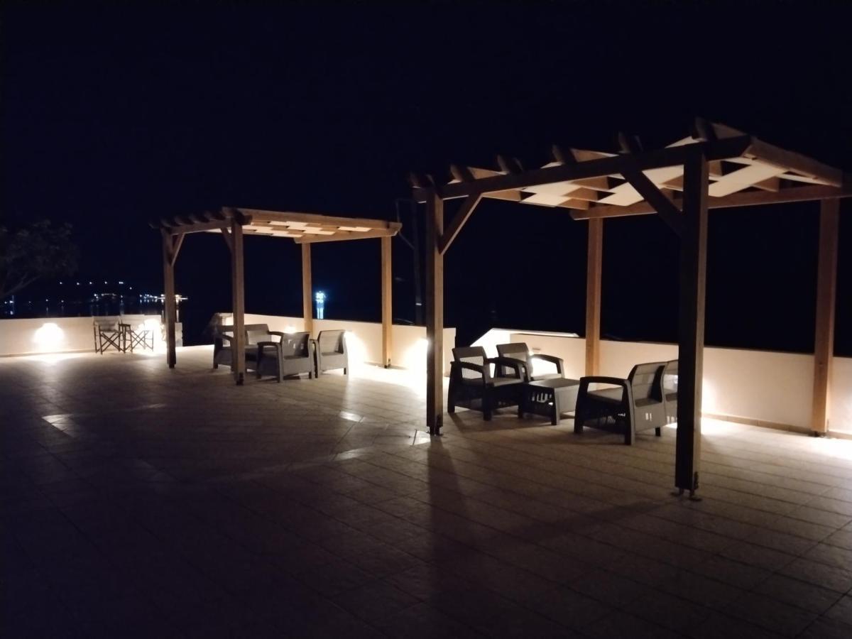 Astradeni Luxury Kratir Apartment
