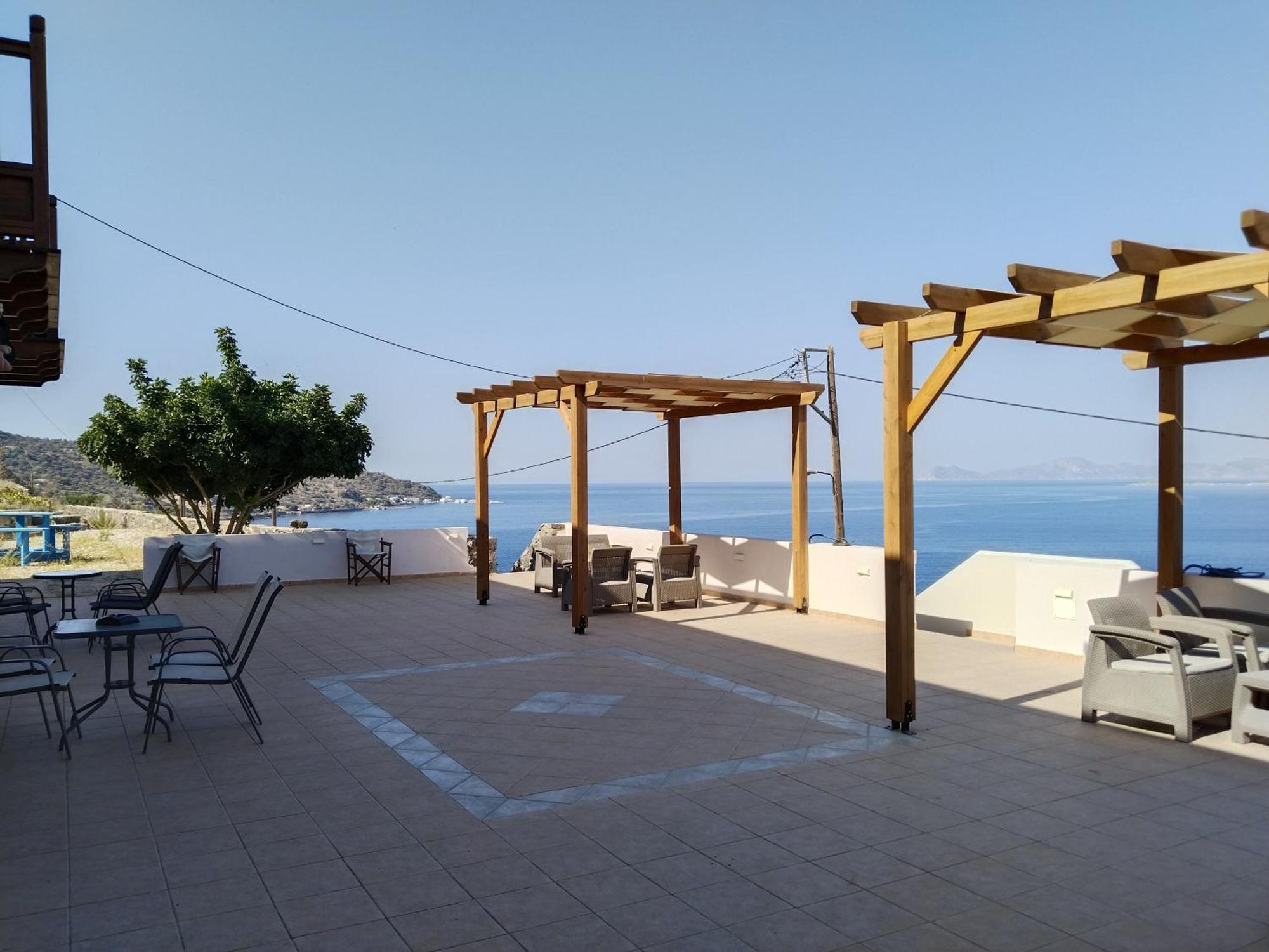 Astradeni Luxury Kratir Apartment Paloi